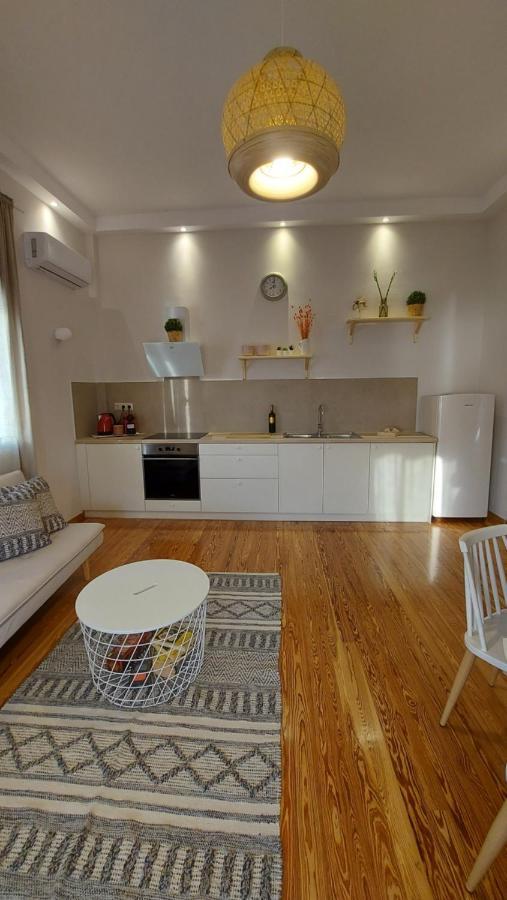 Onar Beachfront Residence, Loutraki エクステリア 写真