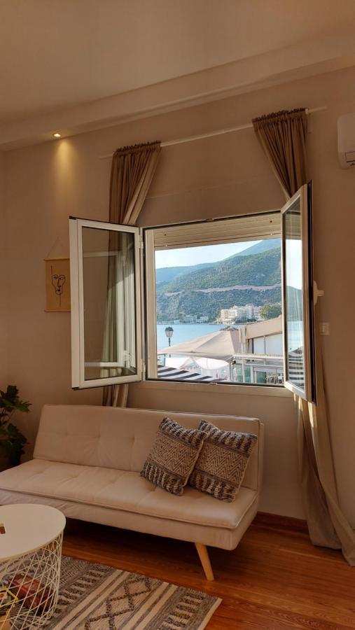 Onar Beachfront Residence, Loutraki エクステリア 写真