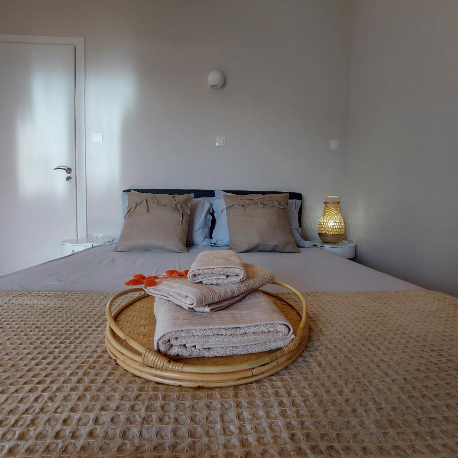 Onar Beachfront Residence, Loutraki エクステリア 写真
